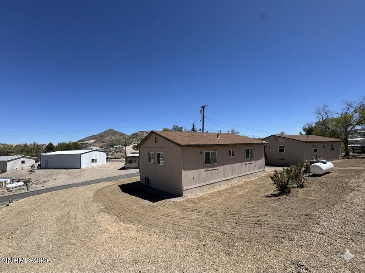 225 E Magnolia Ave — photo 2