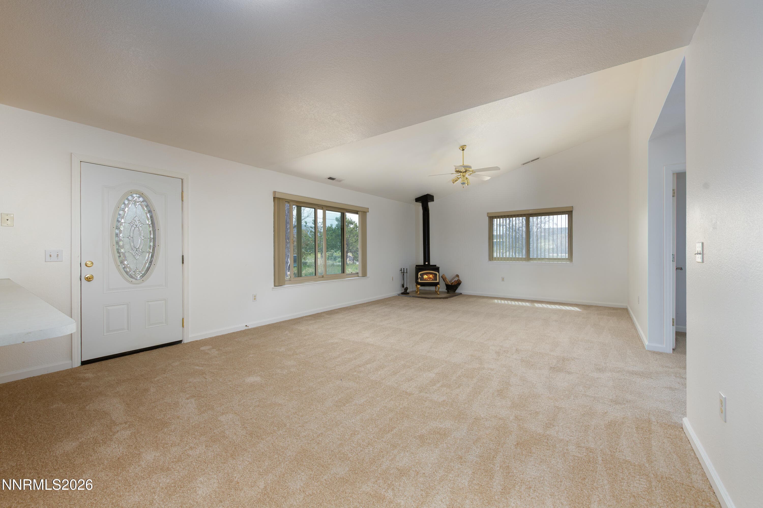 1504 FAHIM DR - Photo 4