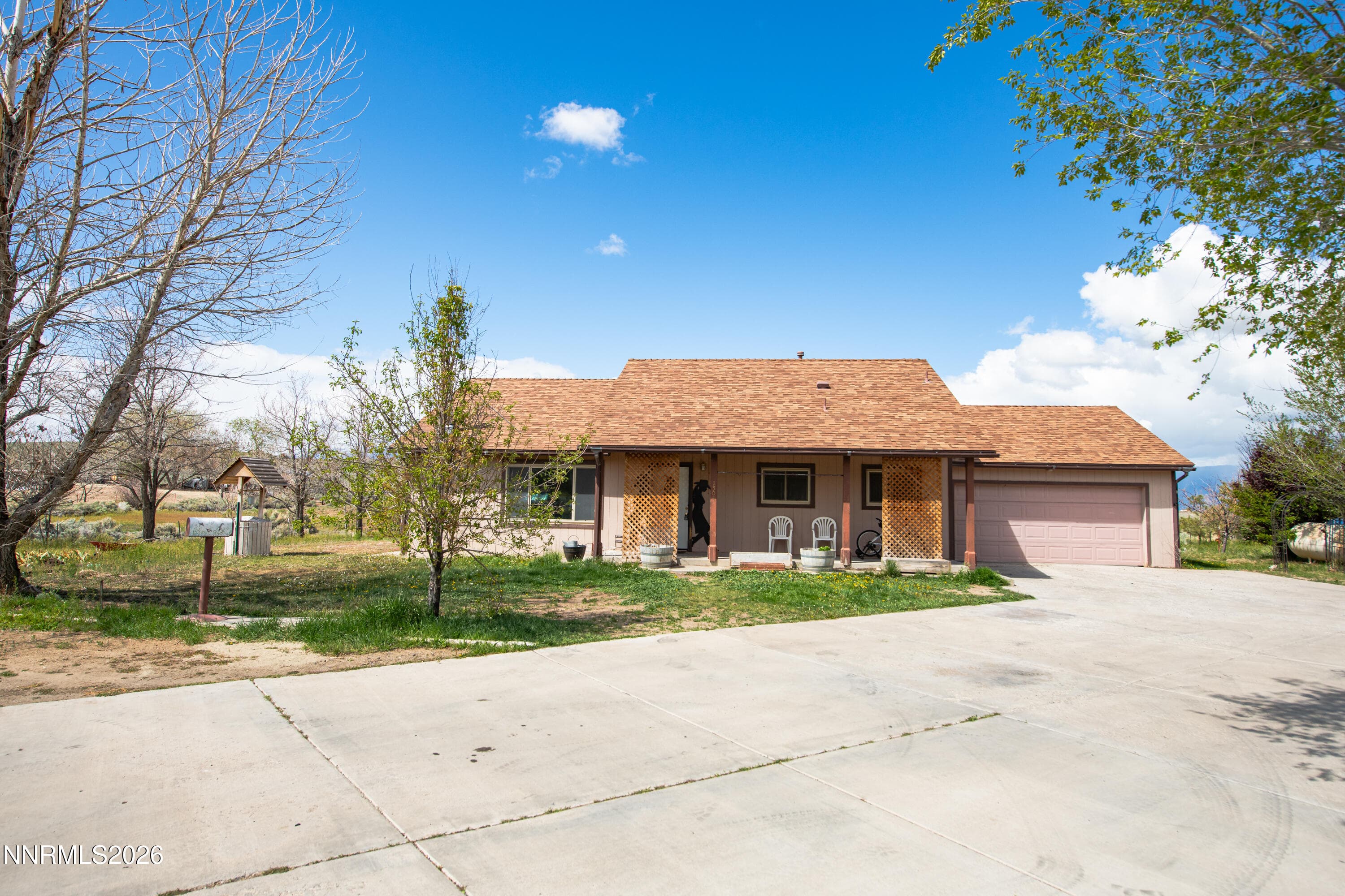 1504 FAHIM DR - Photo 1