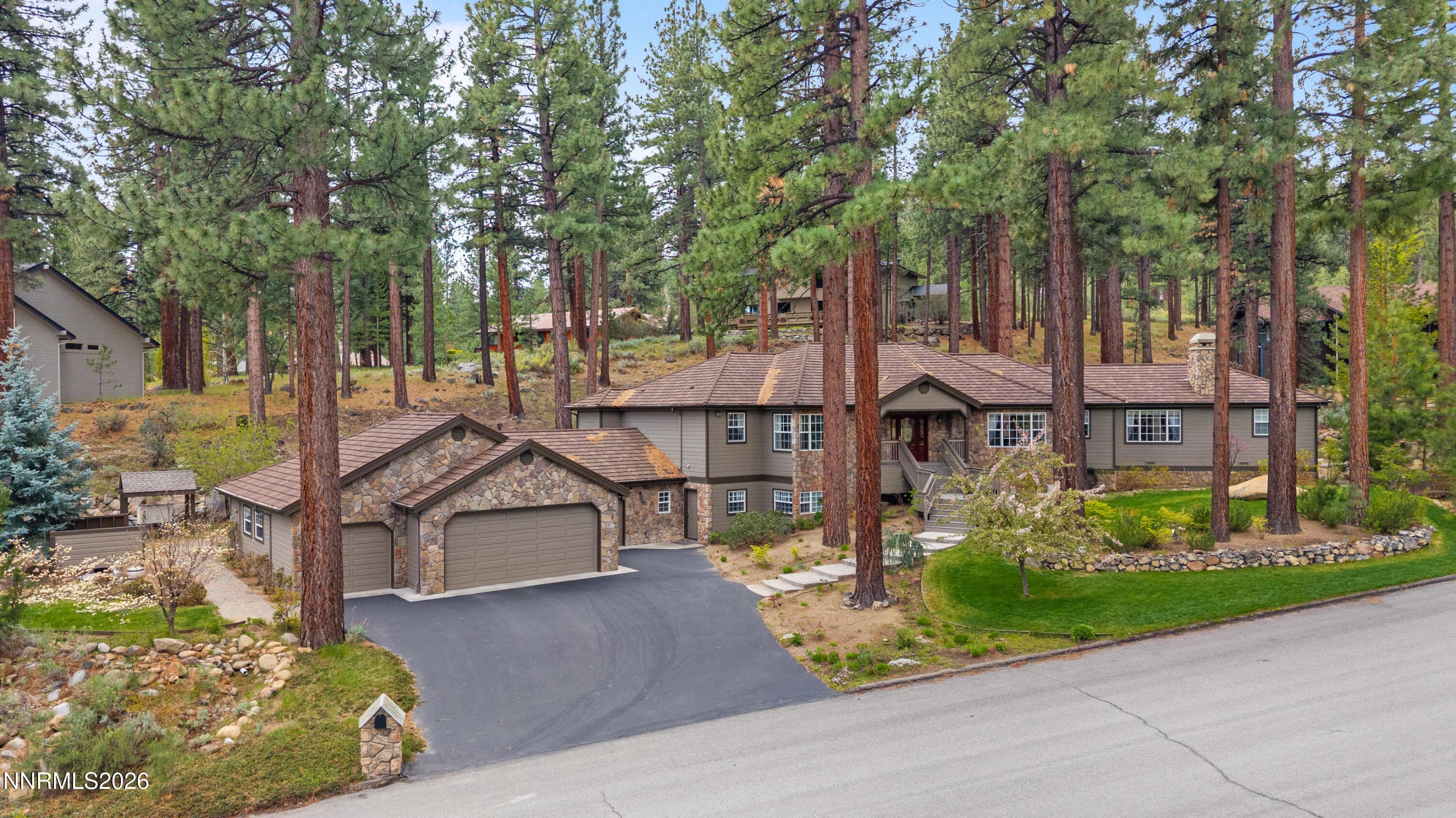 200 PINEY CREEK RD - Photo 3