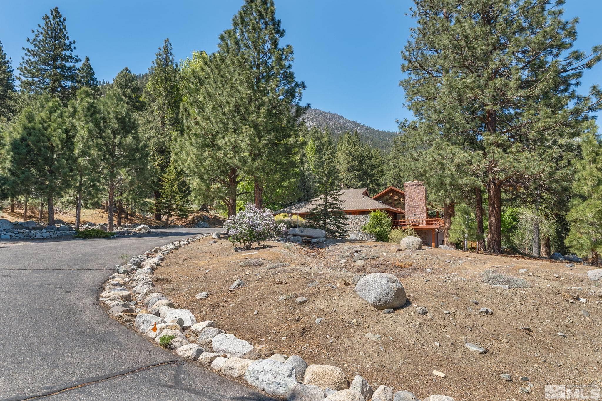 2414 CENTENNIAL DR - Photo 4