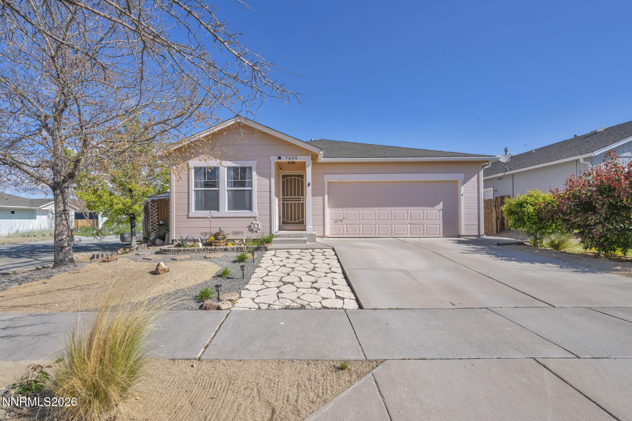 7695 Bichon St — photo 1
