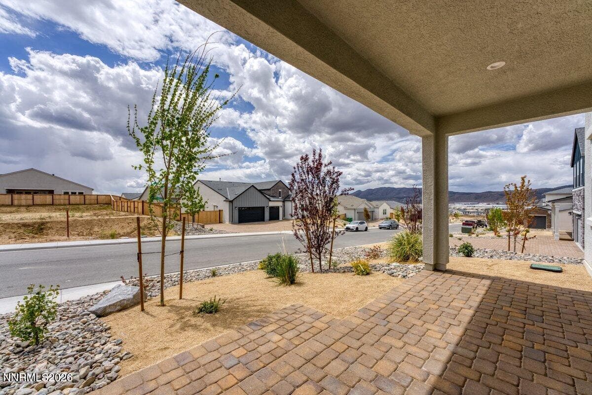 491 HUTCHINSON DR - See more photos