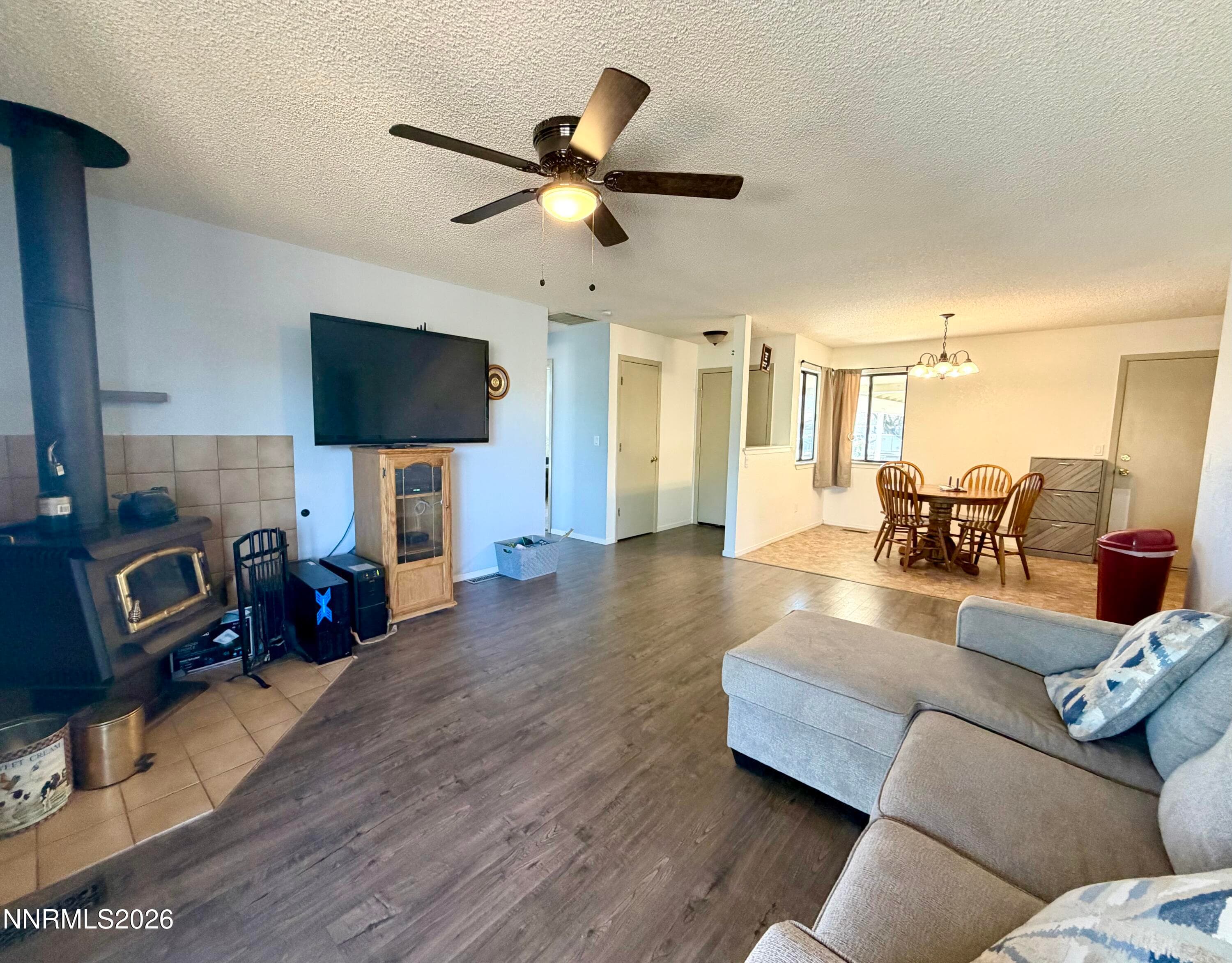 907 AMADOR CIRCLE - Photo 4
