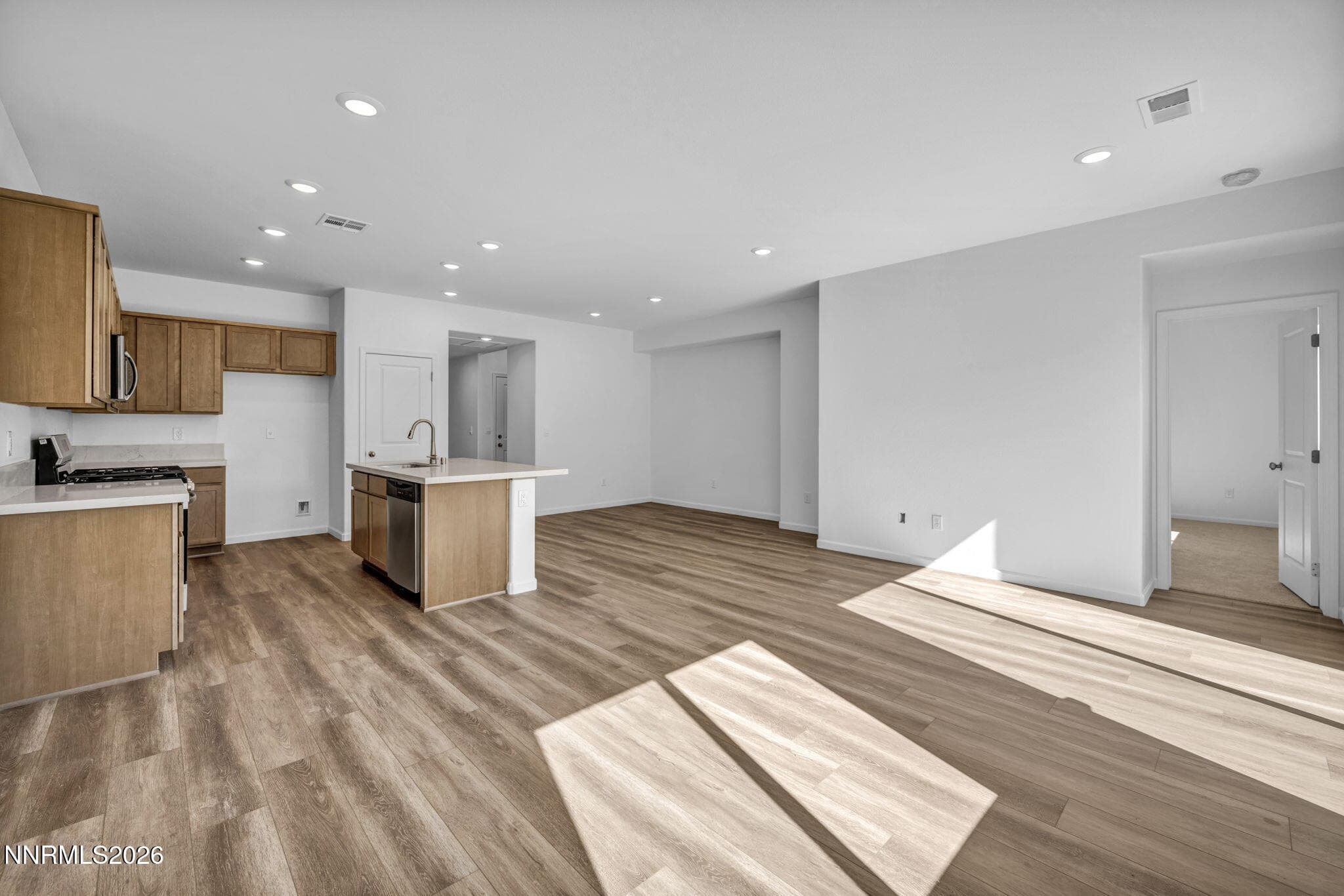 755 KESS WAY - Photo 5