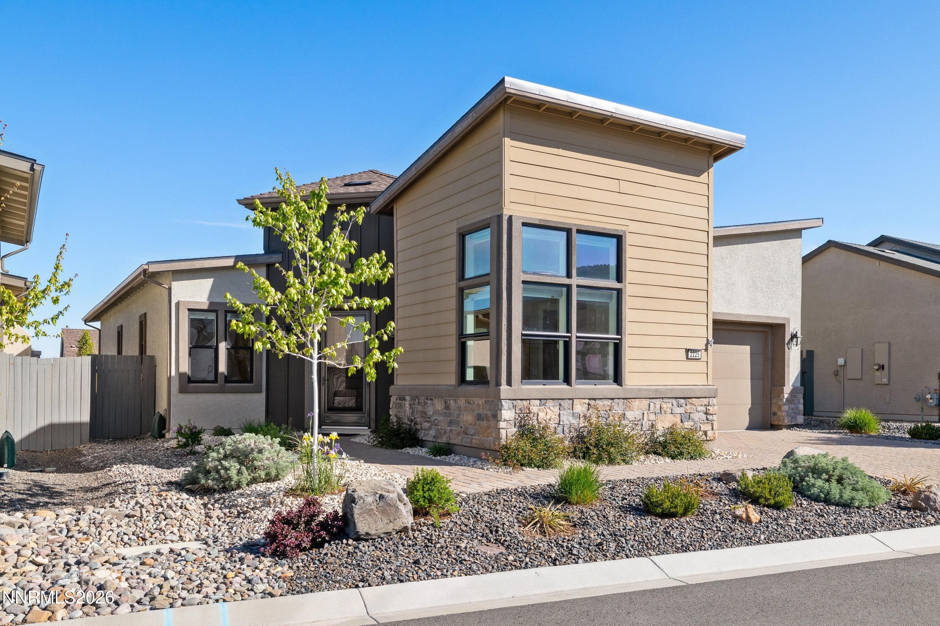2225 Paint Horse Dr — photo 1