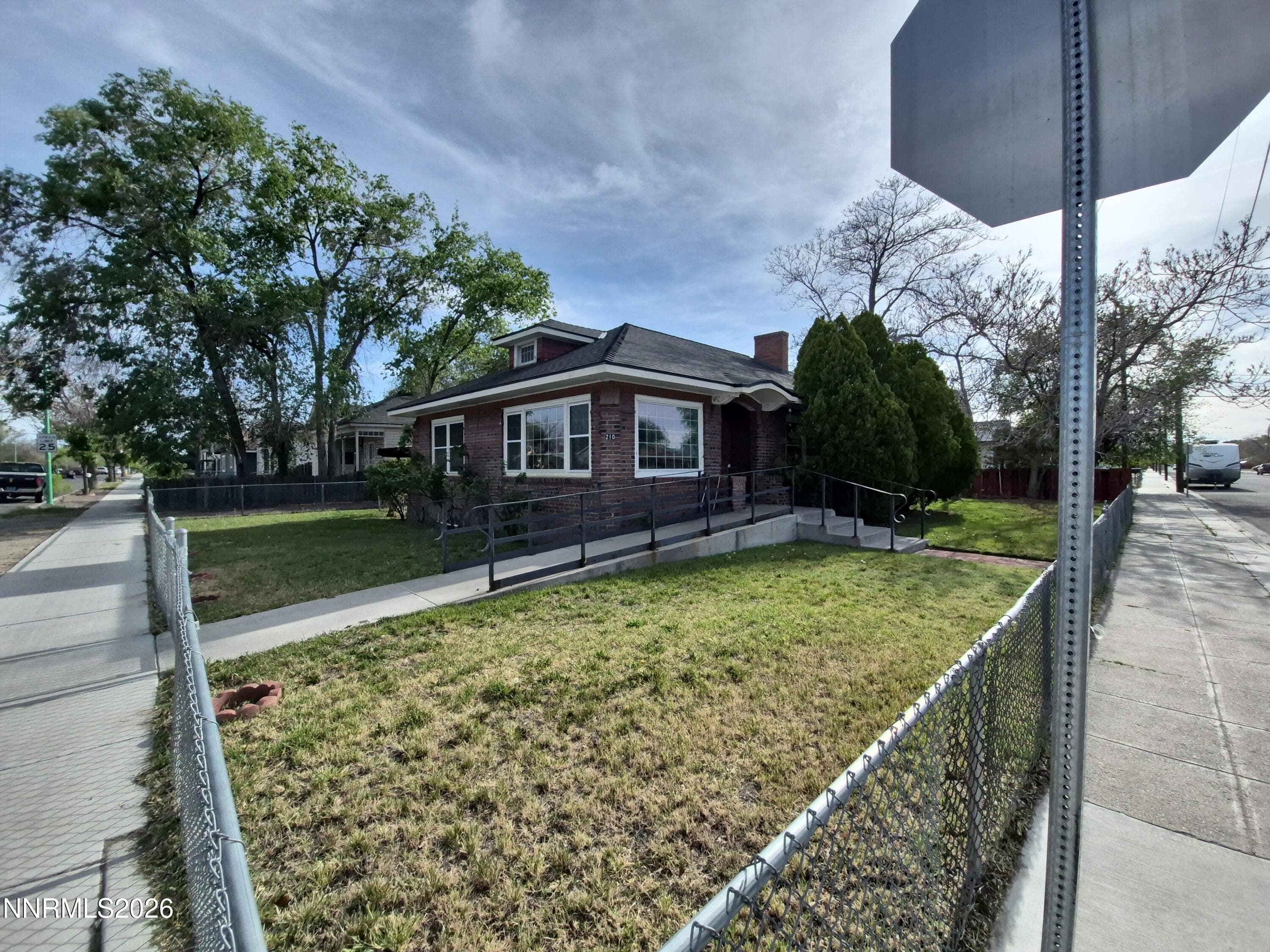 210 S Taylor St — photo 2