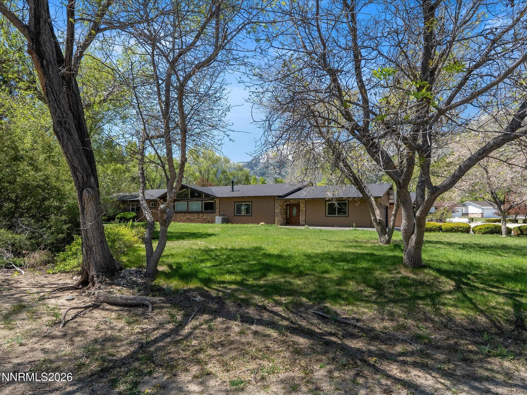 232 Beverly Way — photo 2