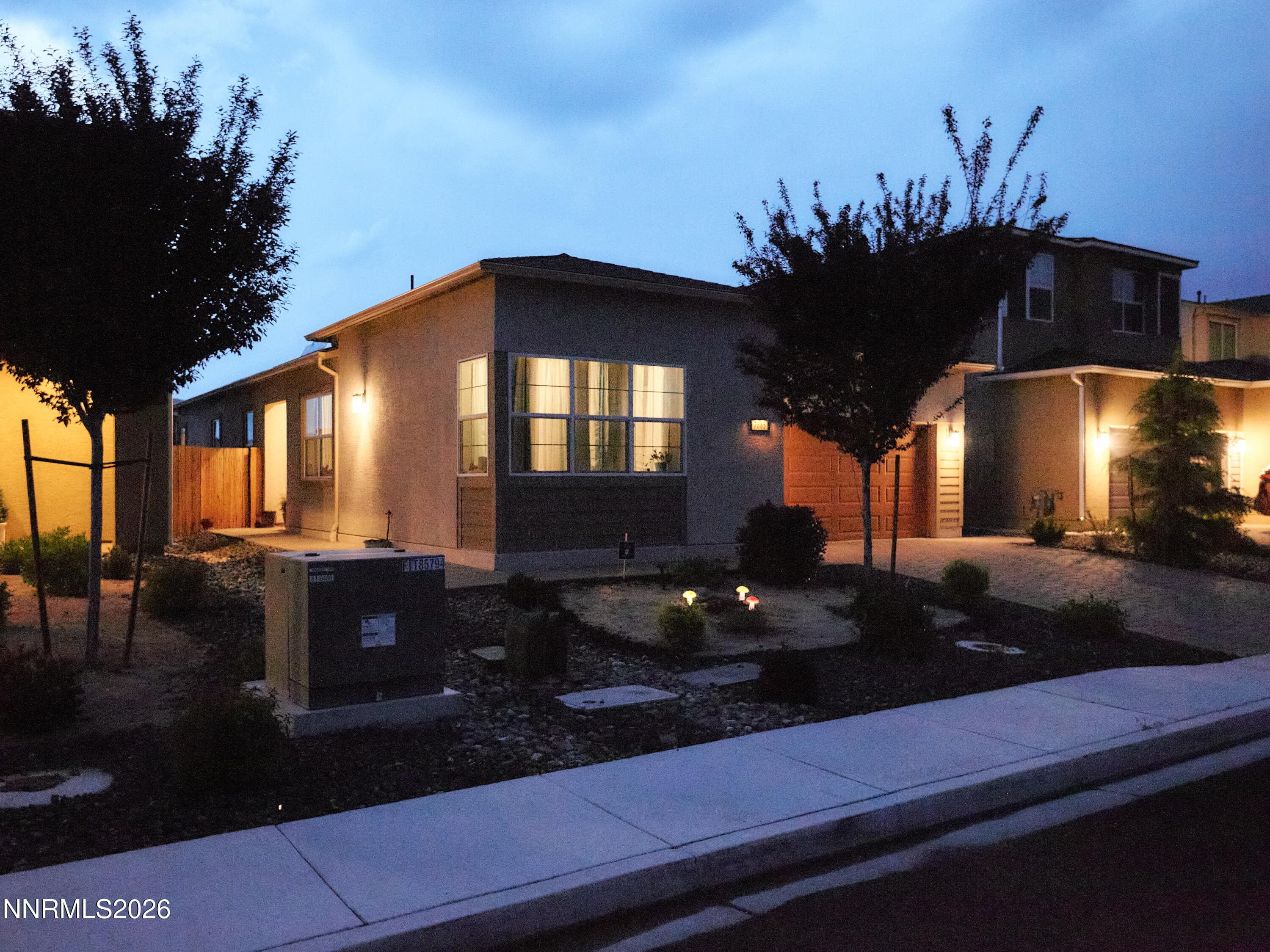 7885 Navasota Dr — photo 1