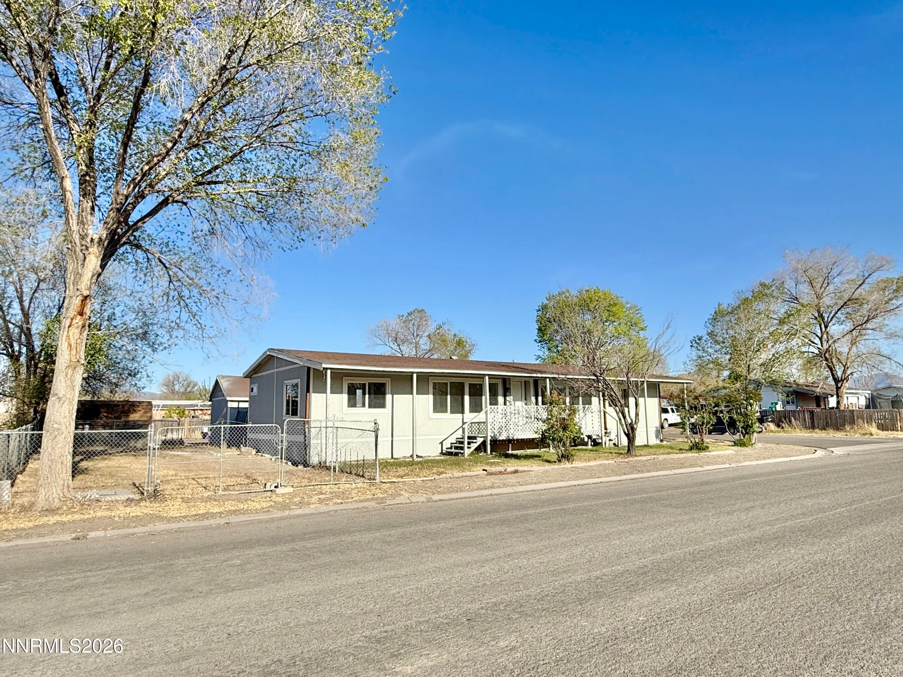 605 Birch Ct — photo 2