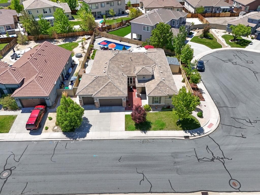 10555 Hampton Creek Dr — photo 1