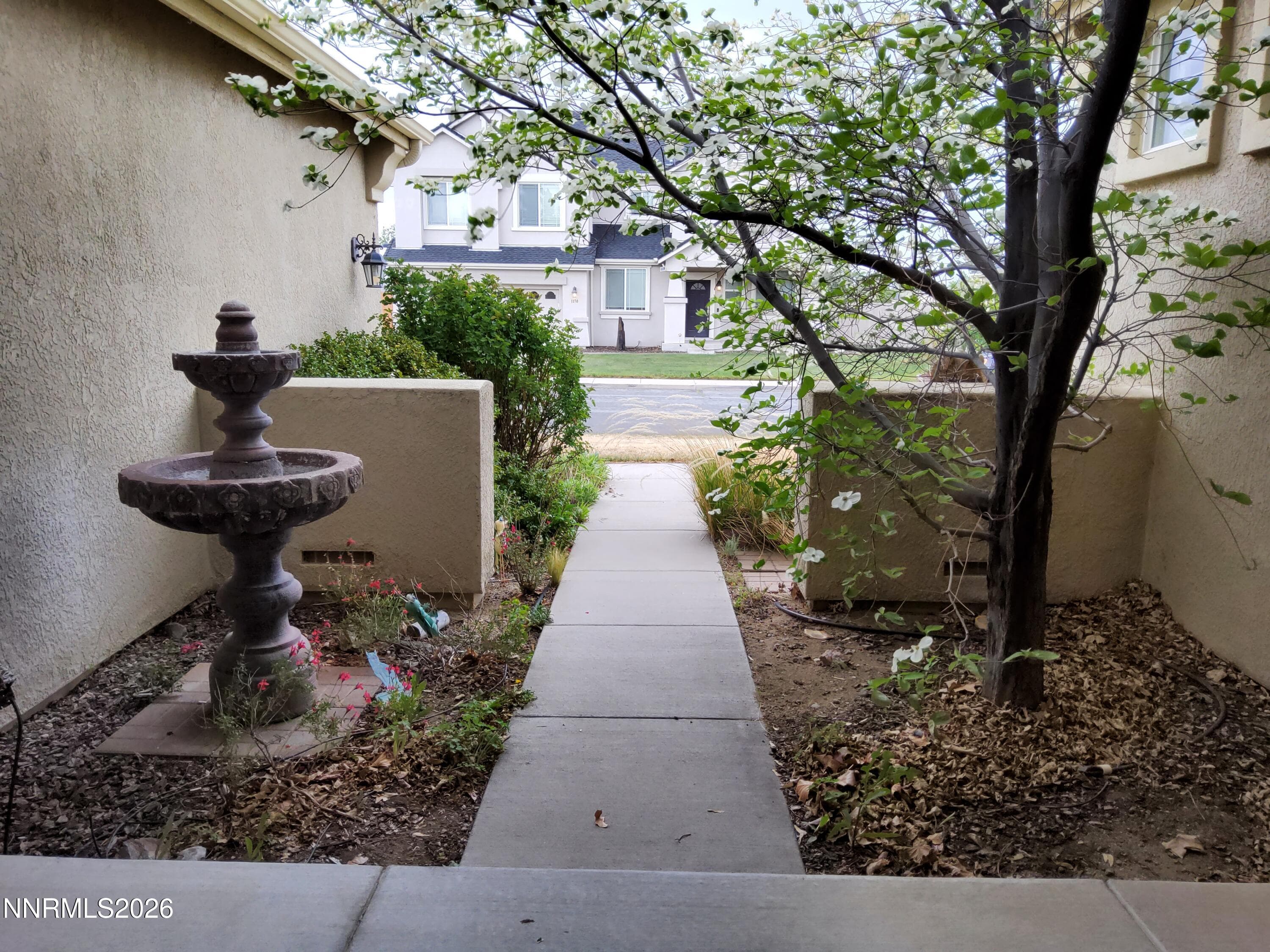 1171 Dortmunder Dr — photo 2