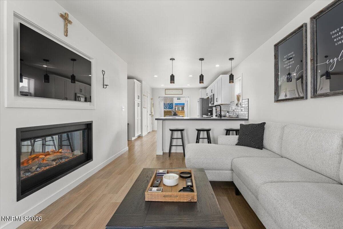 3869 Bonnie Pl — photo 2