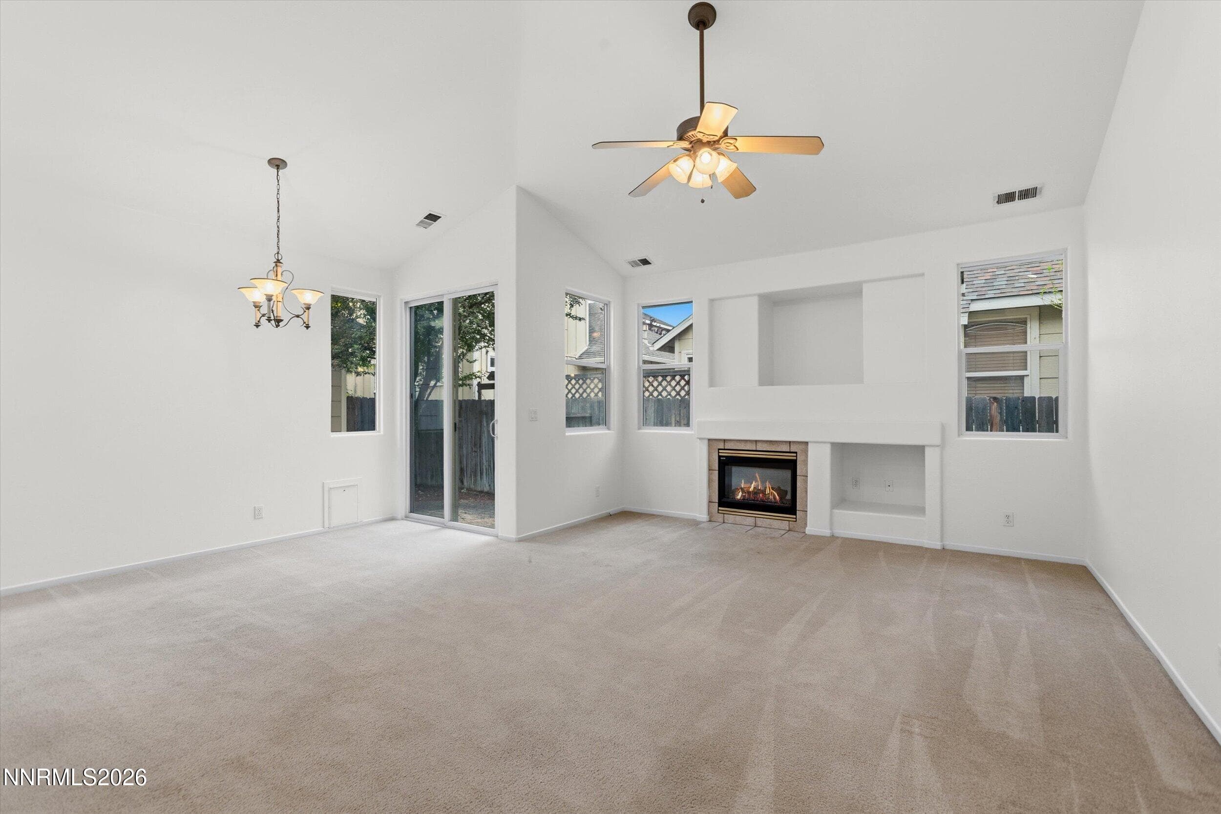 3689 HERON'S LANDING DR - Photo 4