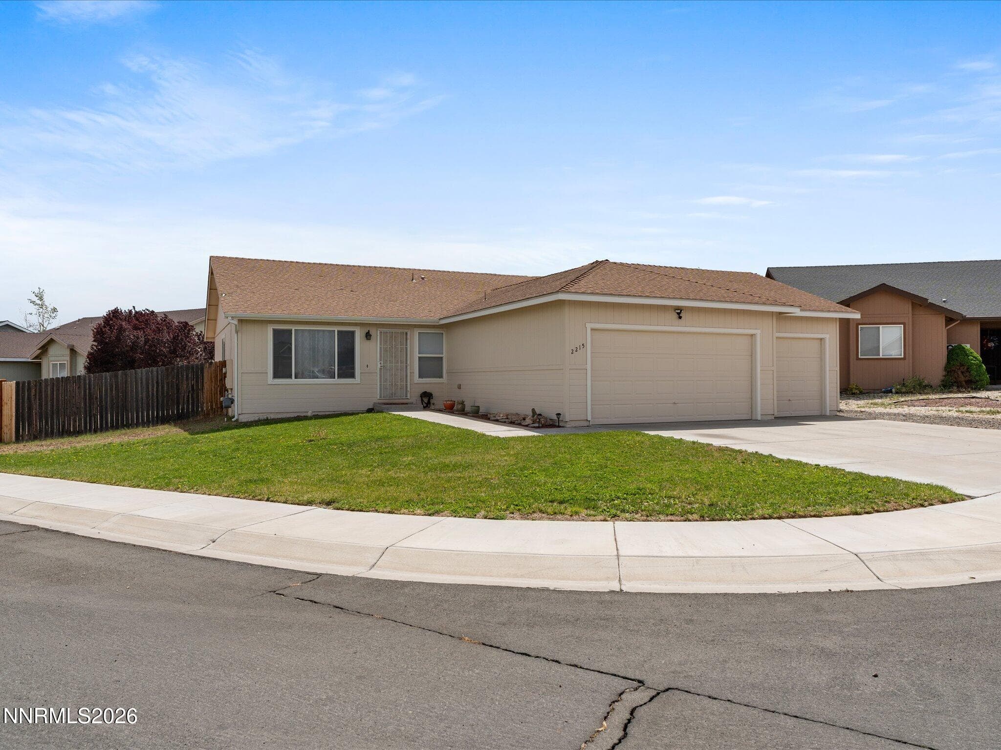 2215 ELLICE WAY - Photo 2