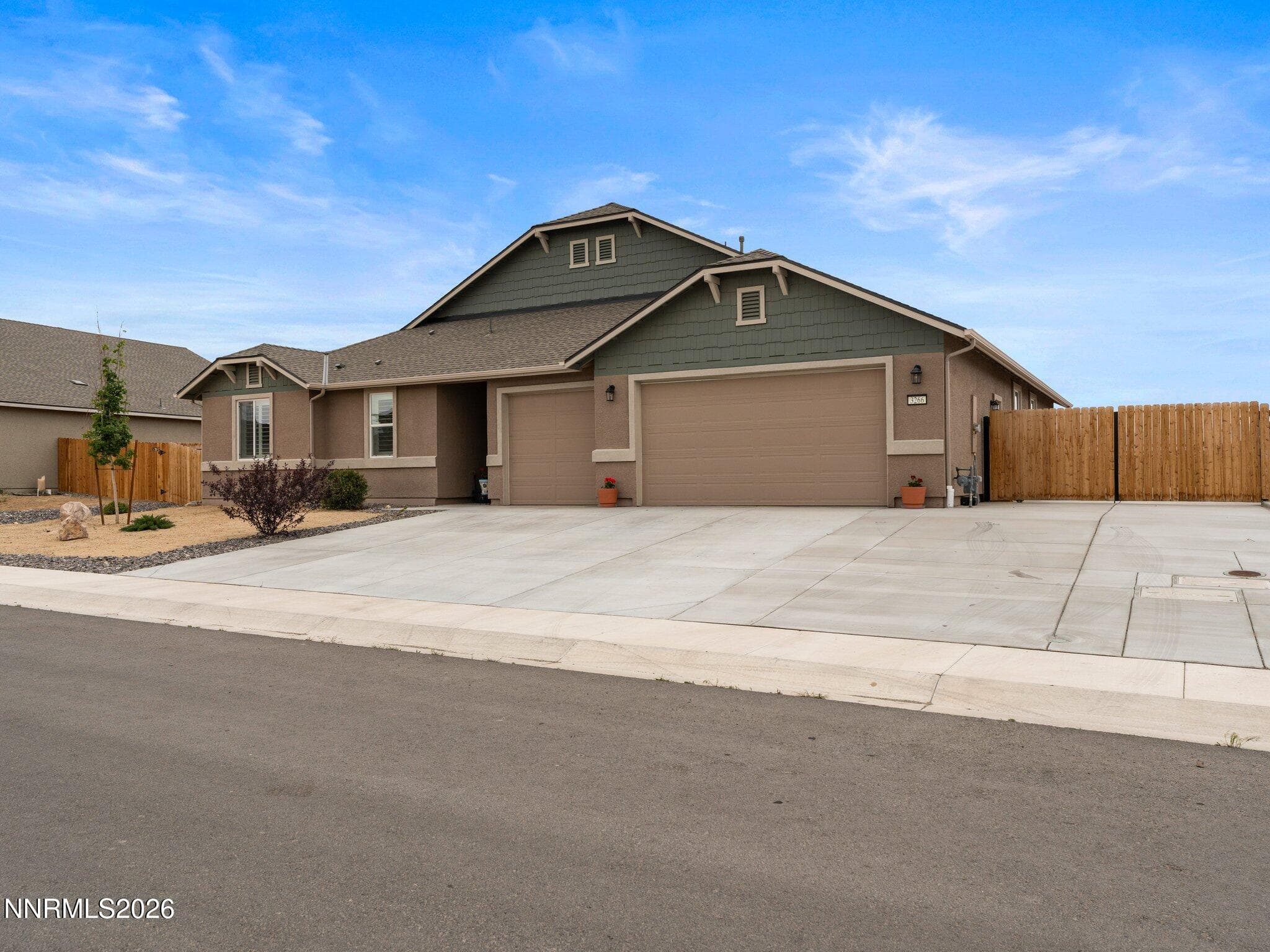 3266 Eleanor Way — photo 2