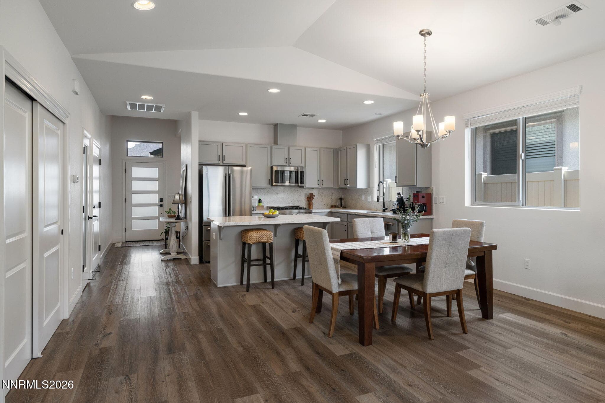10765 FARMSTEAD LN - Photo 5