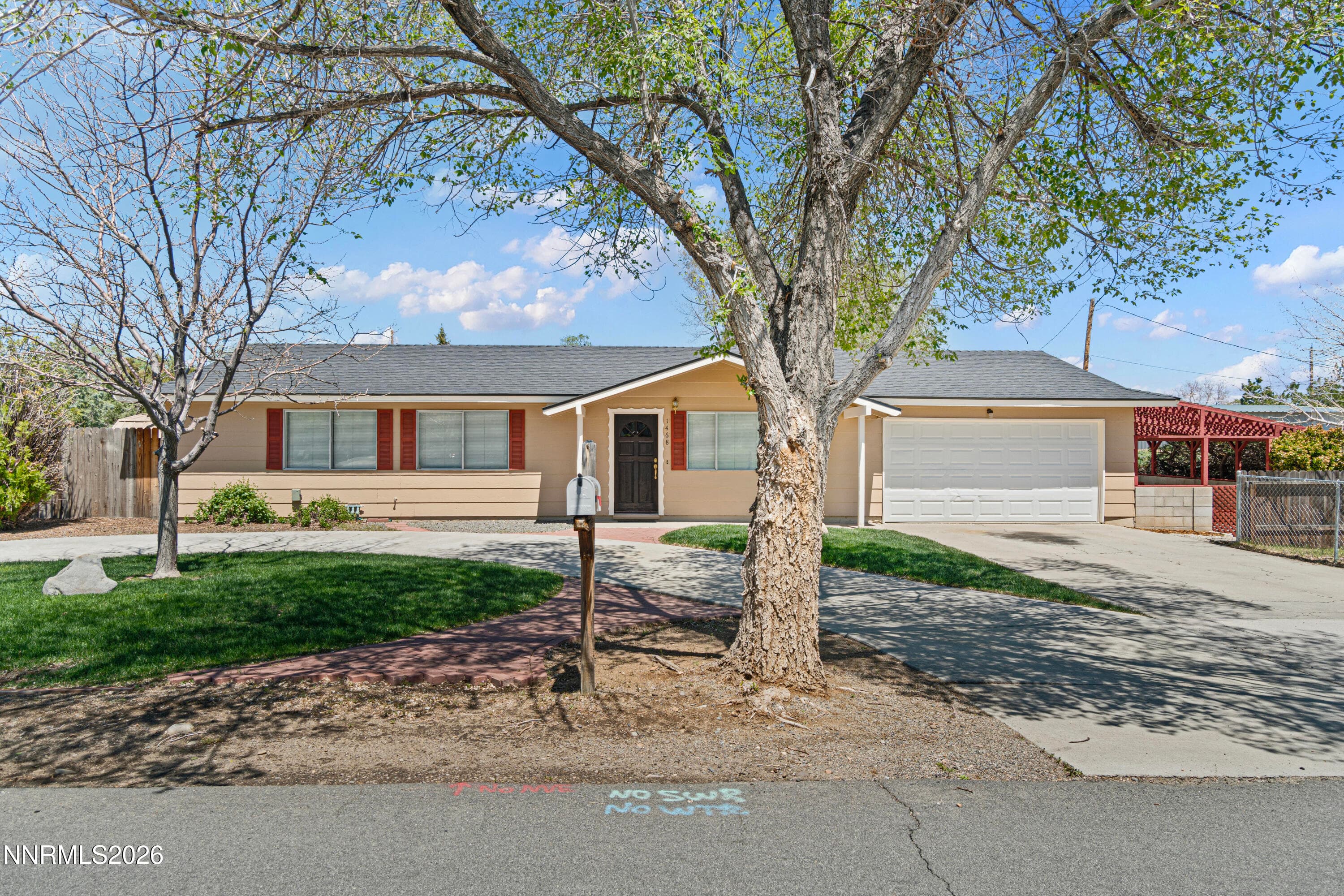 1468 Langley Dr — photo 2