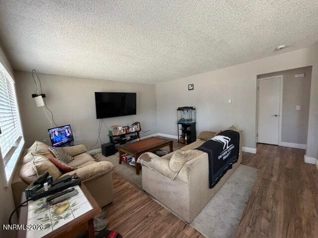 4931 Catalina Dr APT 1 — photo 2