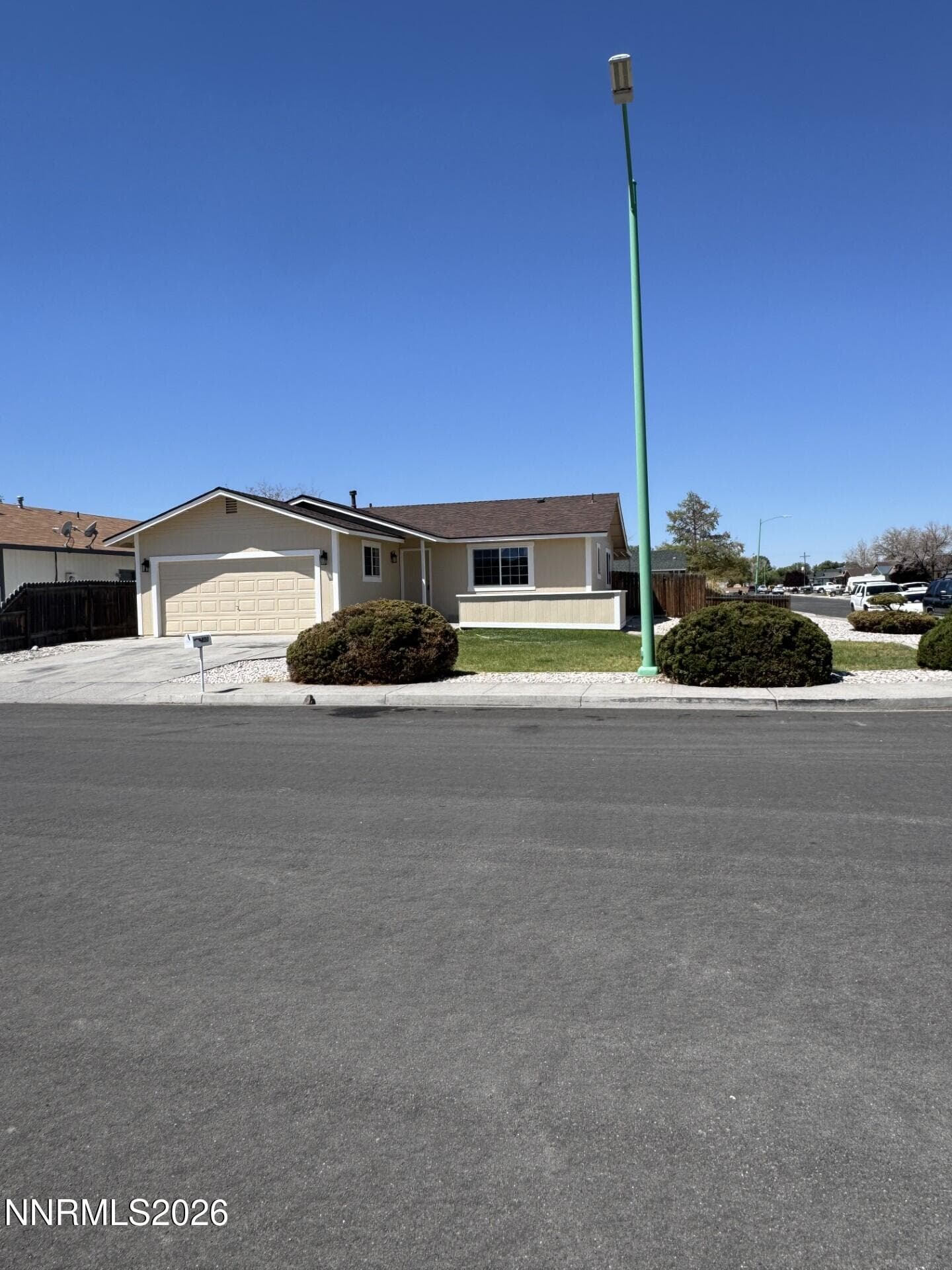 400 Burntwood St — photo 22