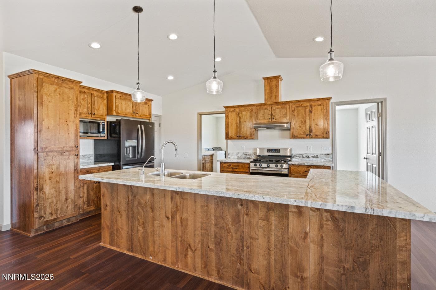 1333 Sky Ridge Dr — photo 2