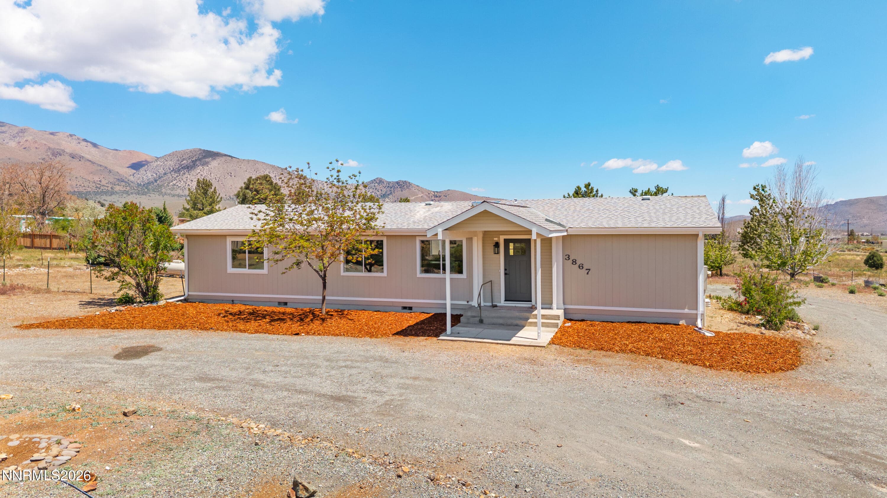3867 Sapphire Rd — photo 1