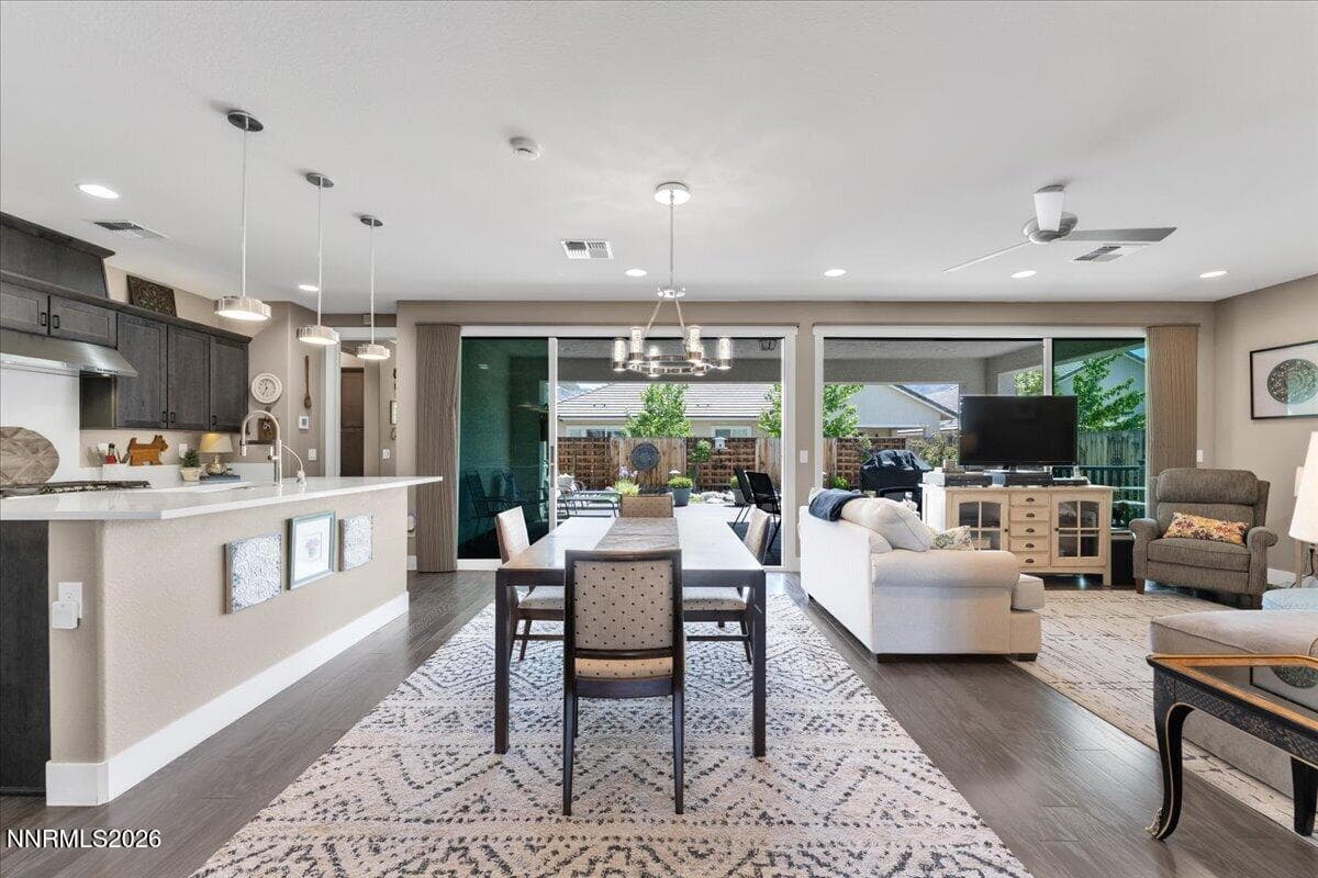 9860 SEA BIRD LN - See more photos