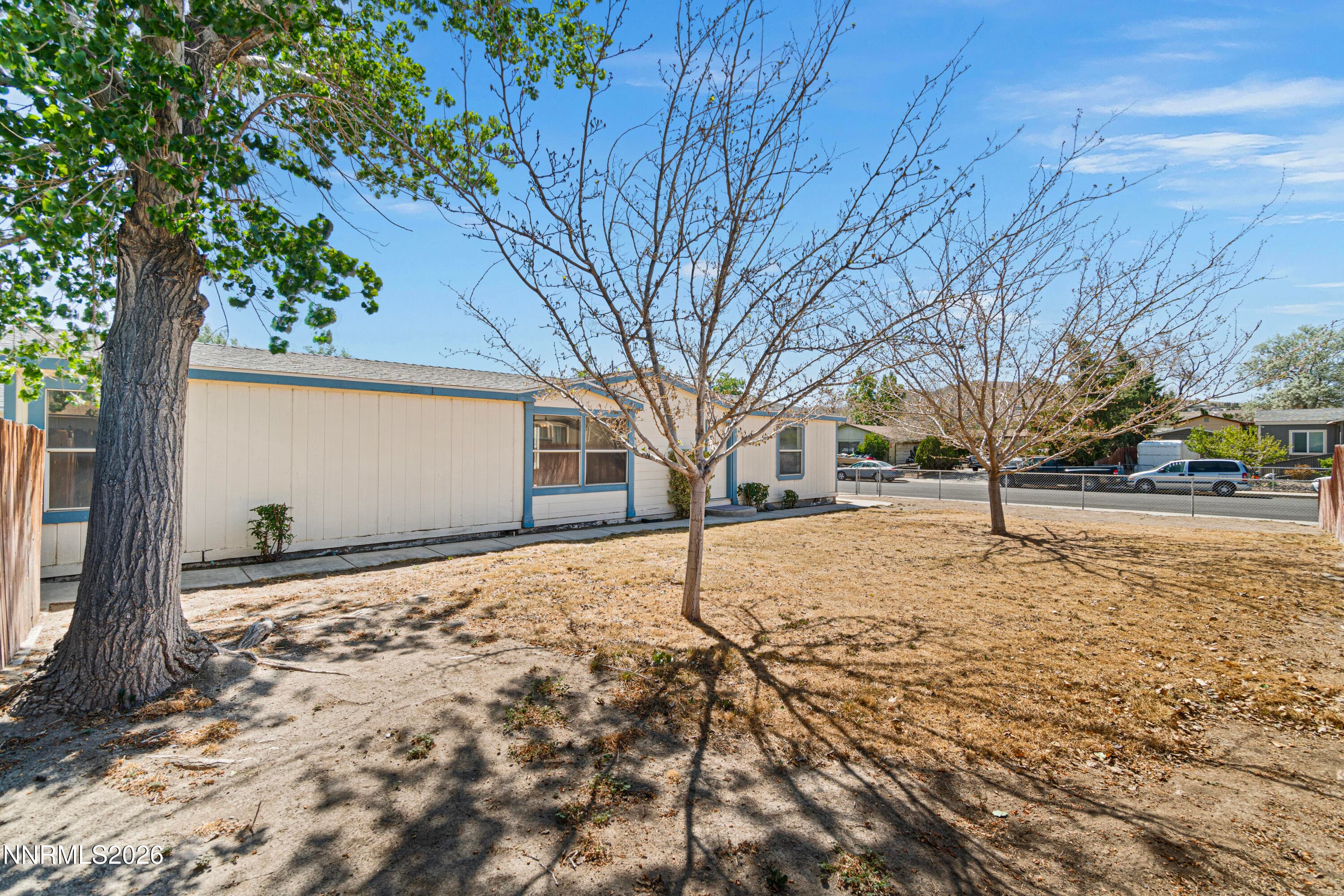 812 SCOTT DR - Photo 5