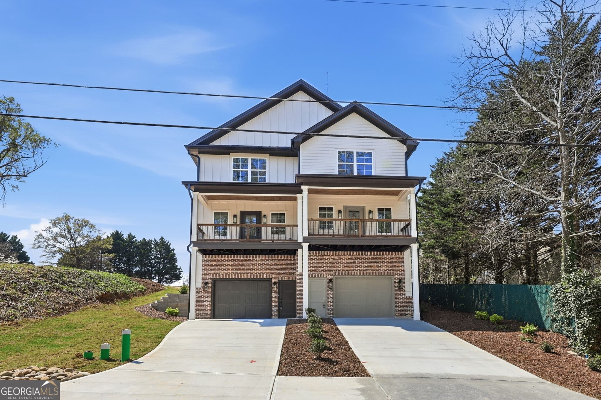 1123 Riverside Terrace — photo 1