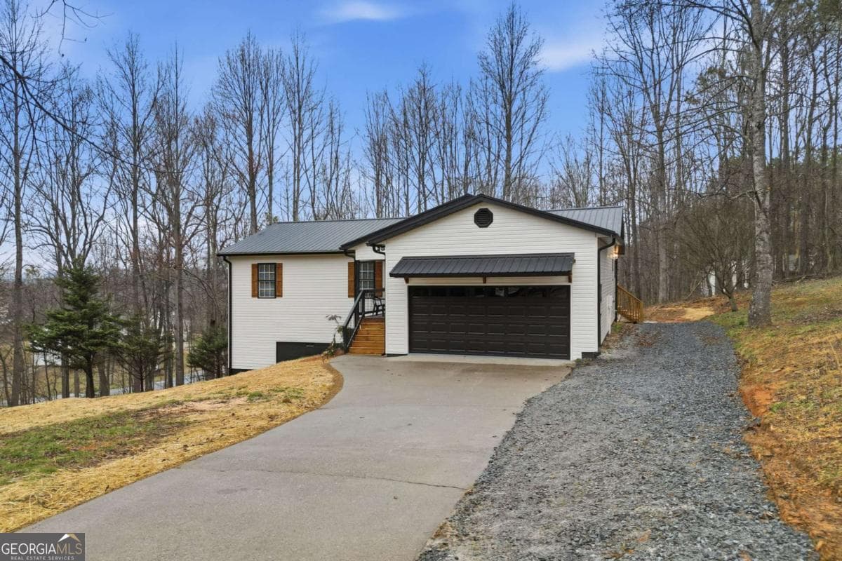 50 Mill Pond Ct — photo 2