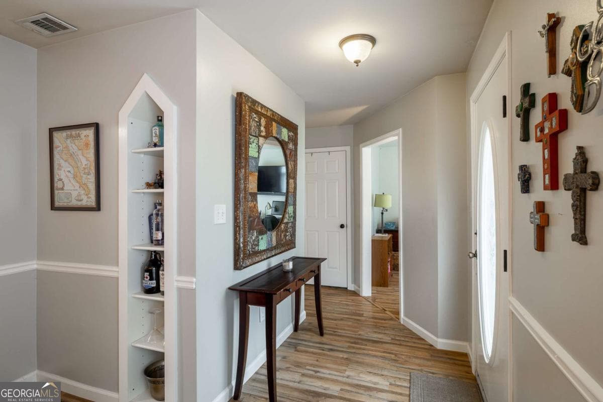 105 Cambridge Dr — photo 2