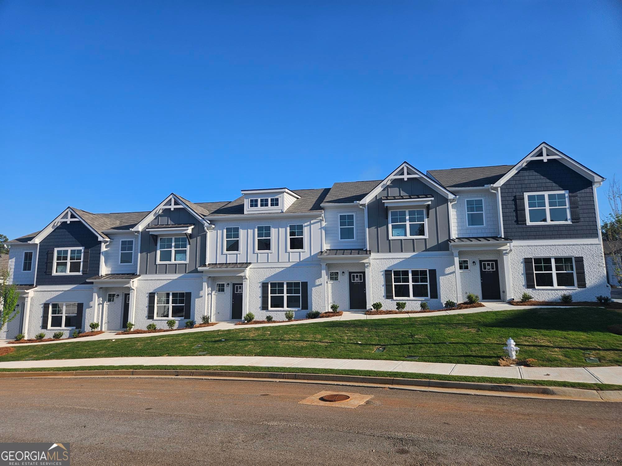 2710 Sandy Rd — photo 2