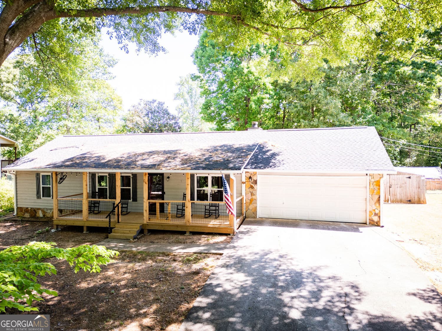 3997 Stacy Ln — photo 1