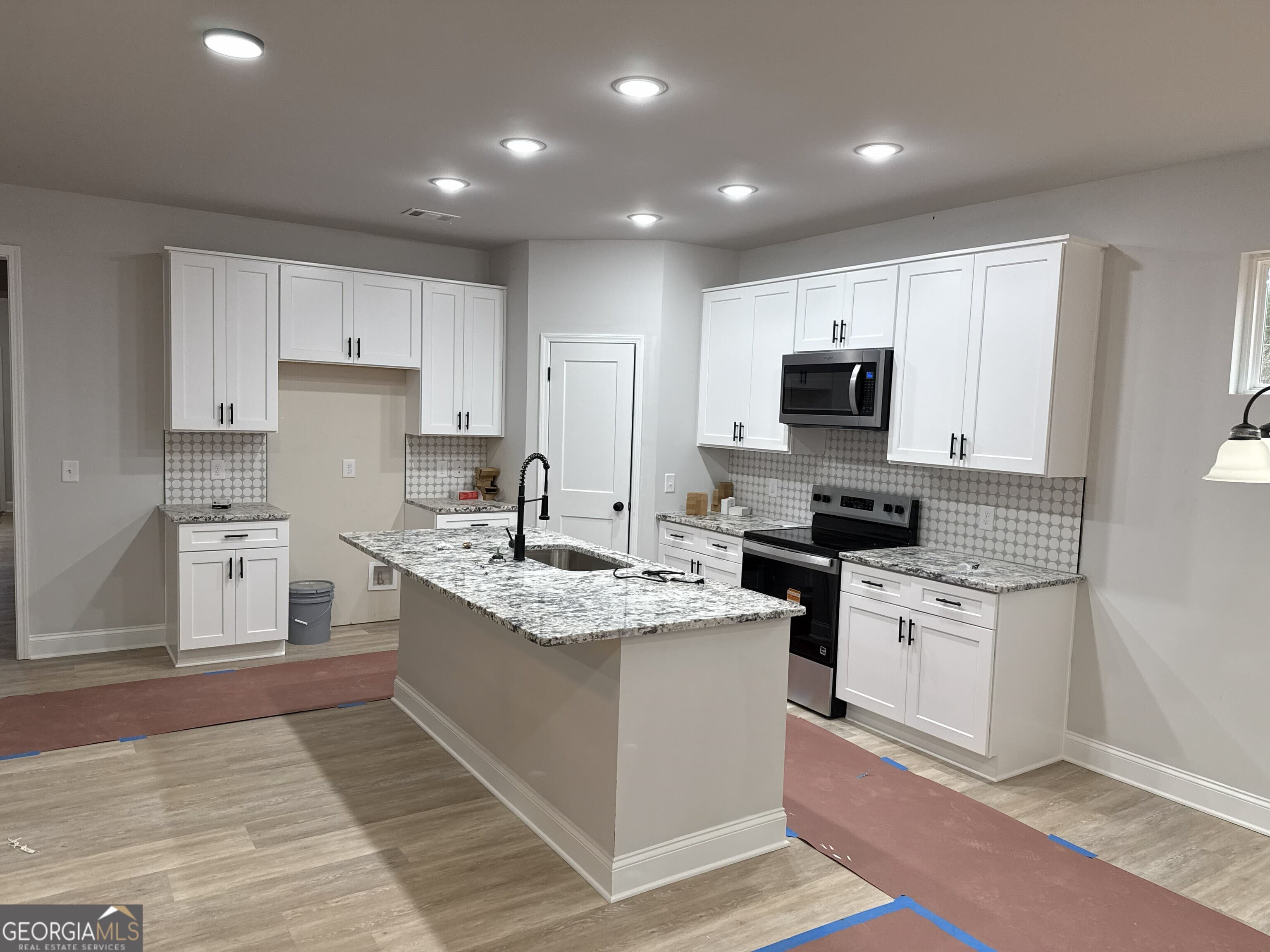 2057 N. Hicks Rd — photo 4