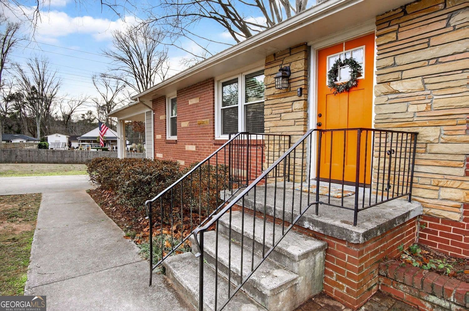 834 Alberson Ct — photo 2