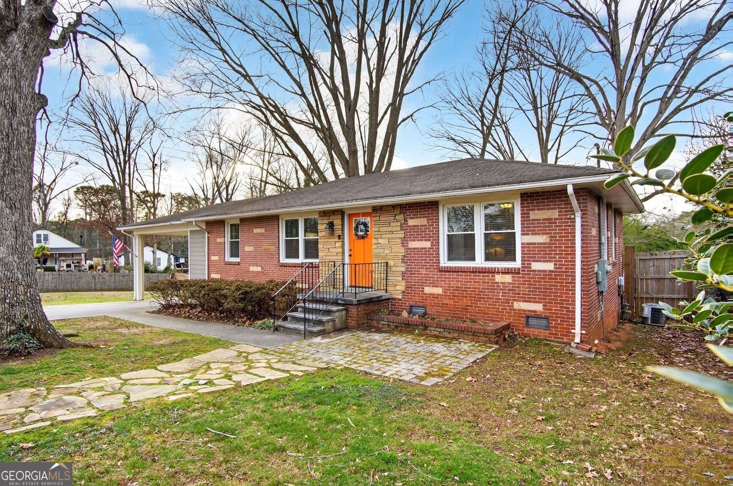 834 Alberson Ct — photo 1