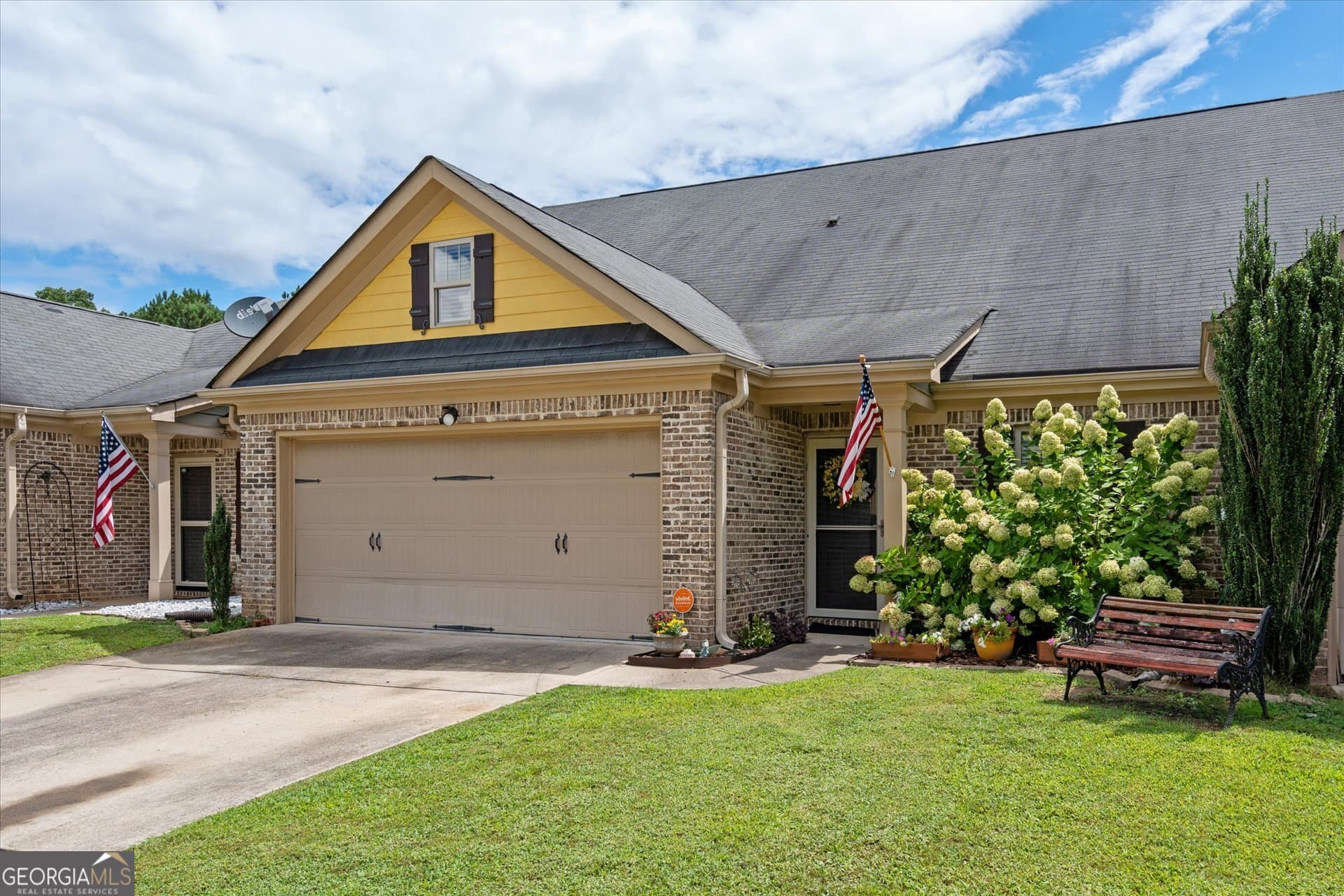 491 Vandenburg Dr — photo 2