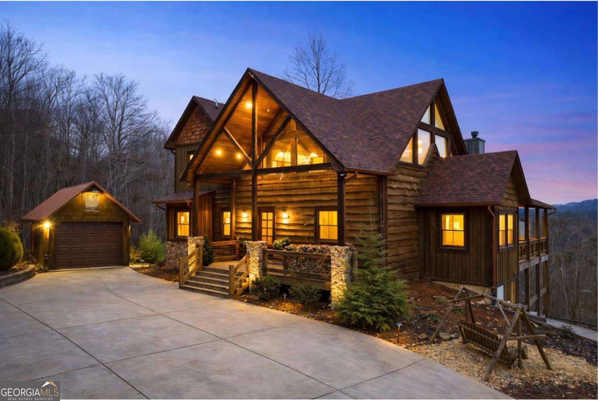 355 West Shalom — photo 2