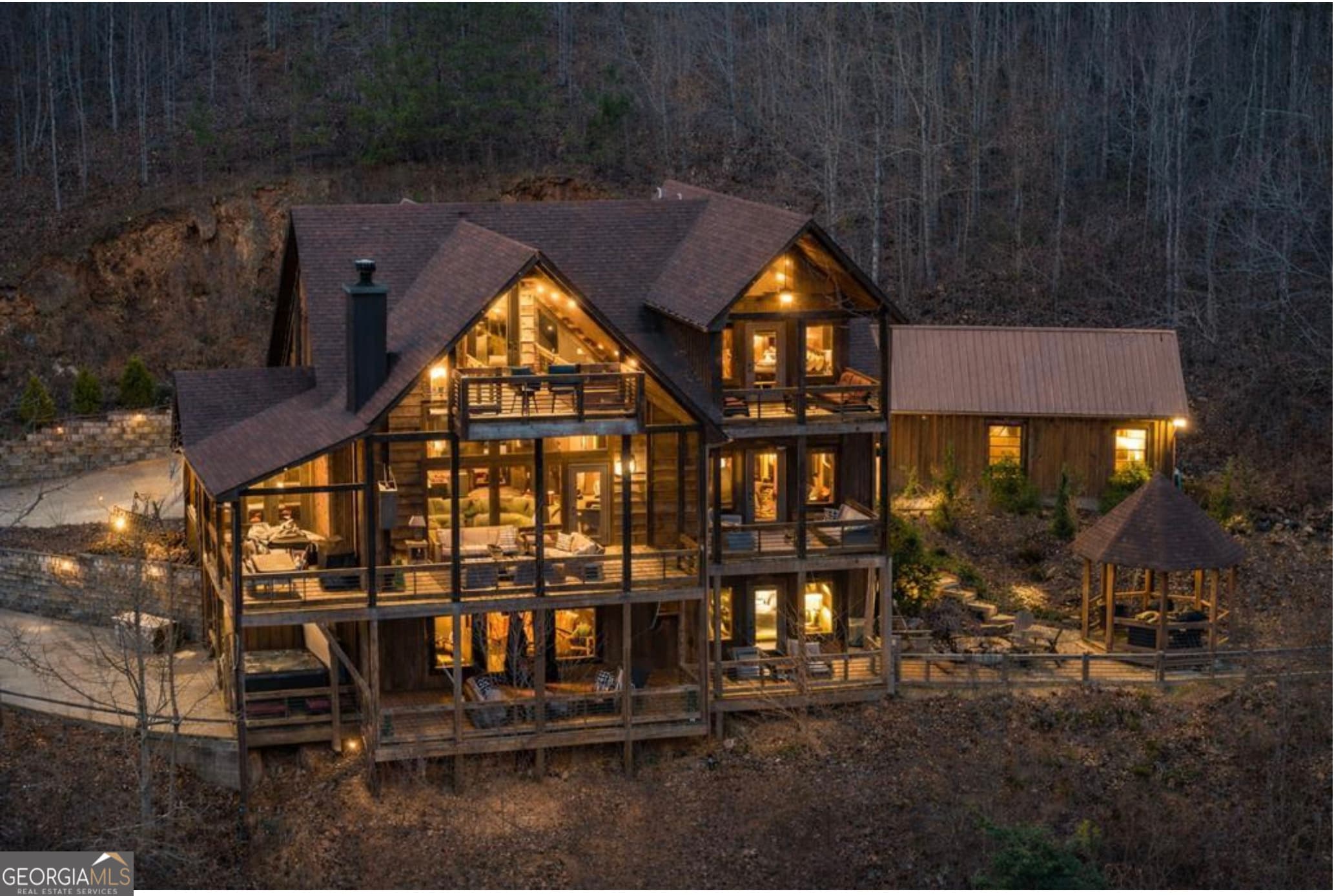 355 West Shalom — photo 1