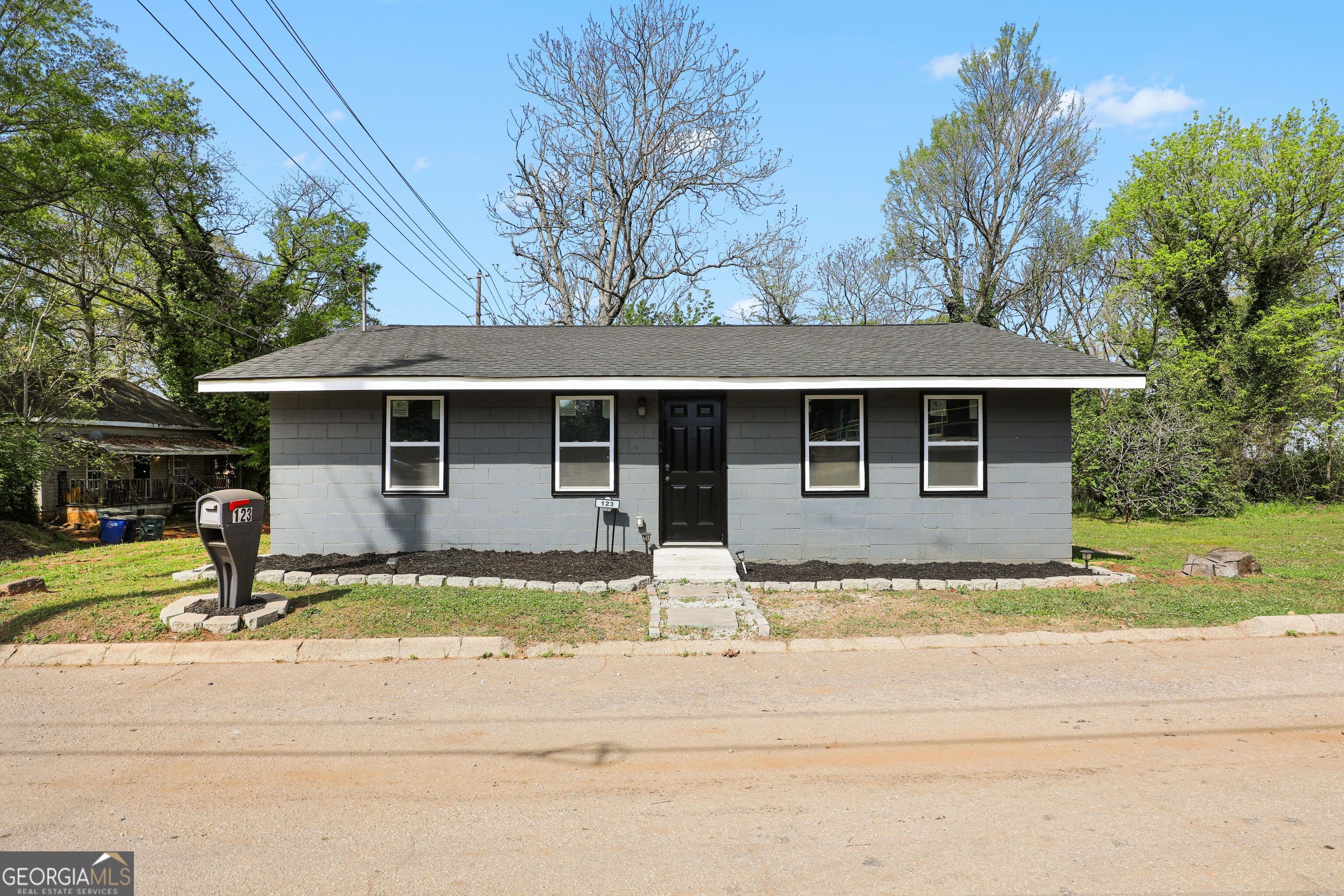 123 N Brawner St — photo 2