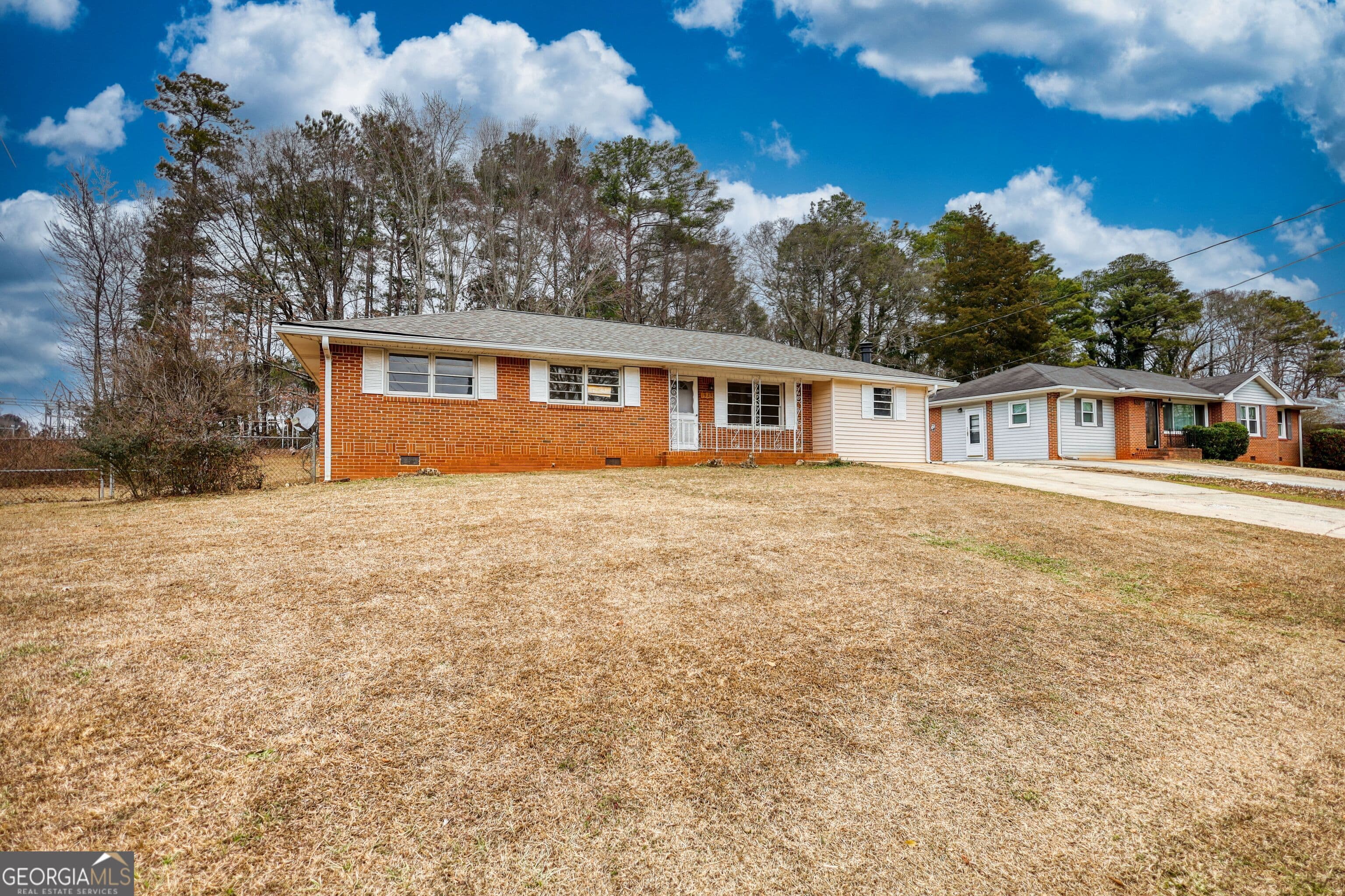1924 Mural Circle — photo 2