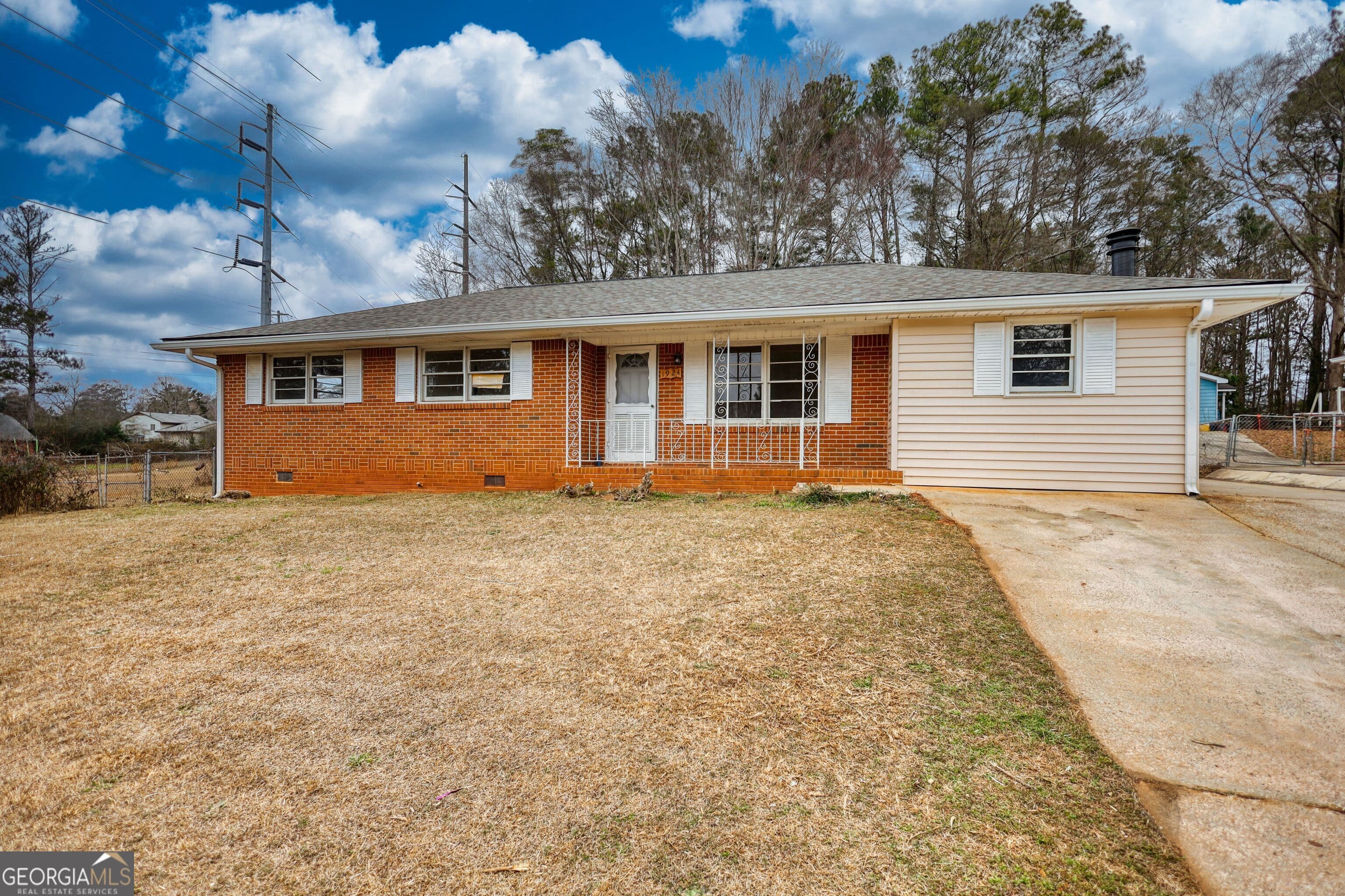 1924 Mural Circle — photo 1