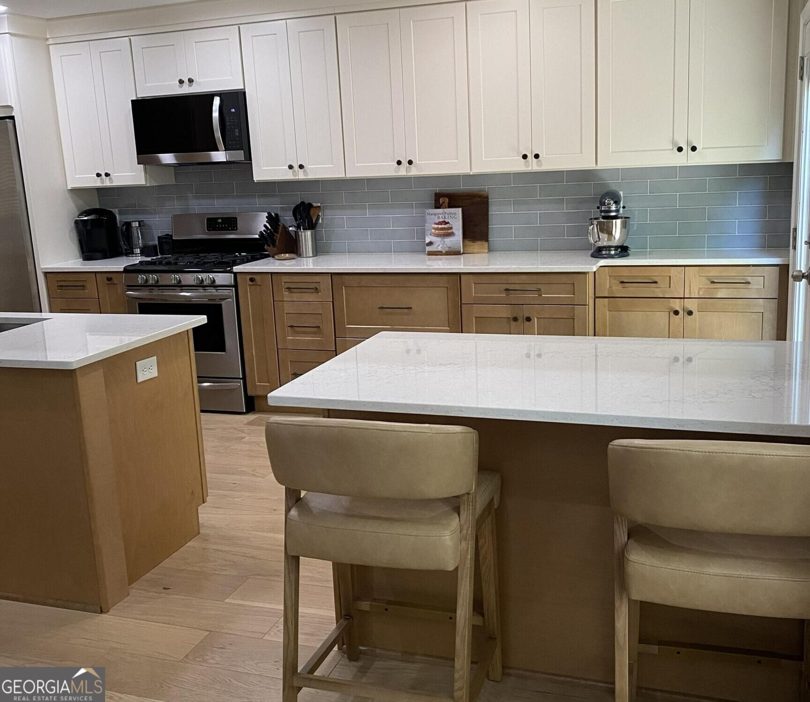 522 Stepney Ct — photo 2