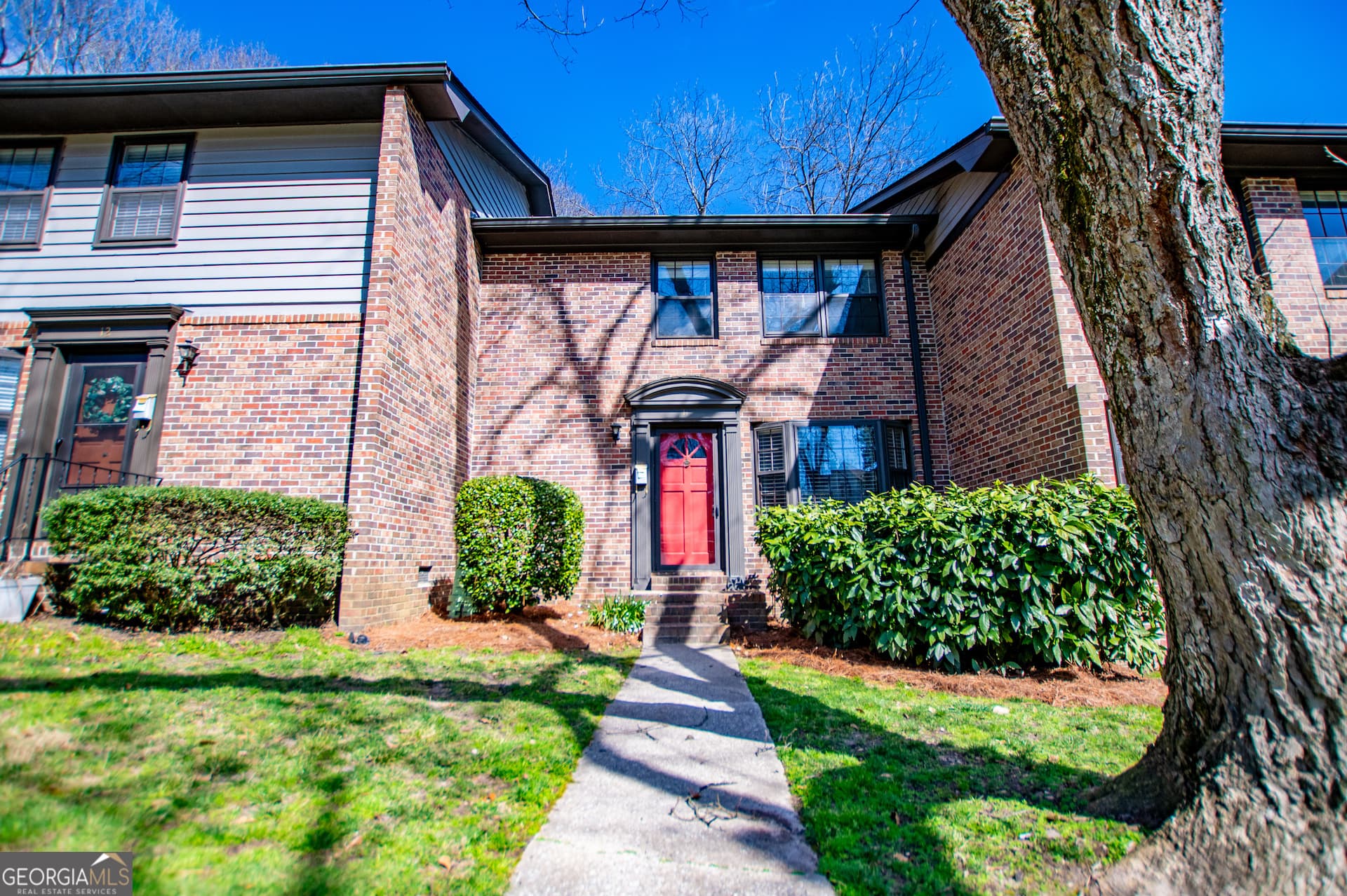 541 N White St 11 — photo 2