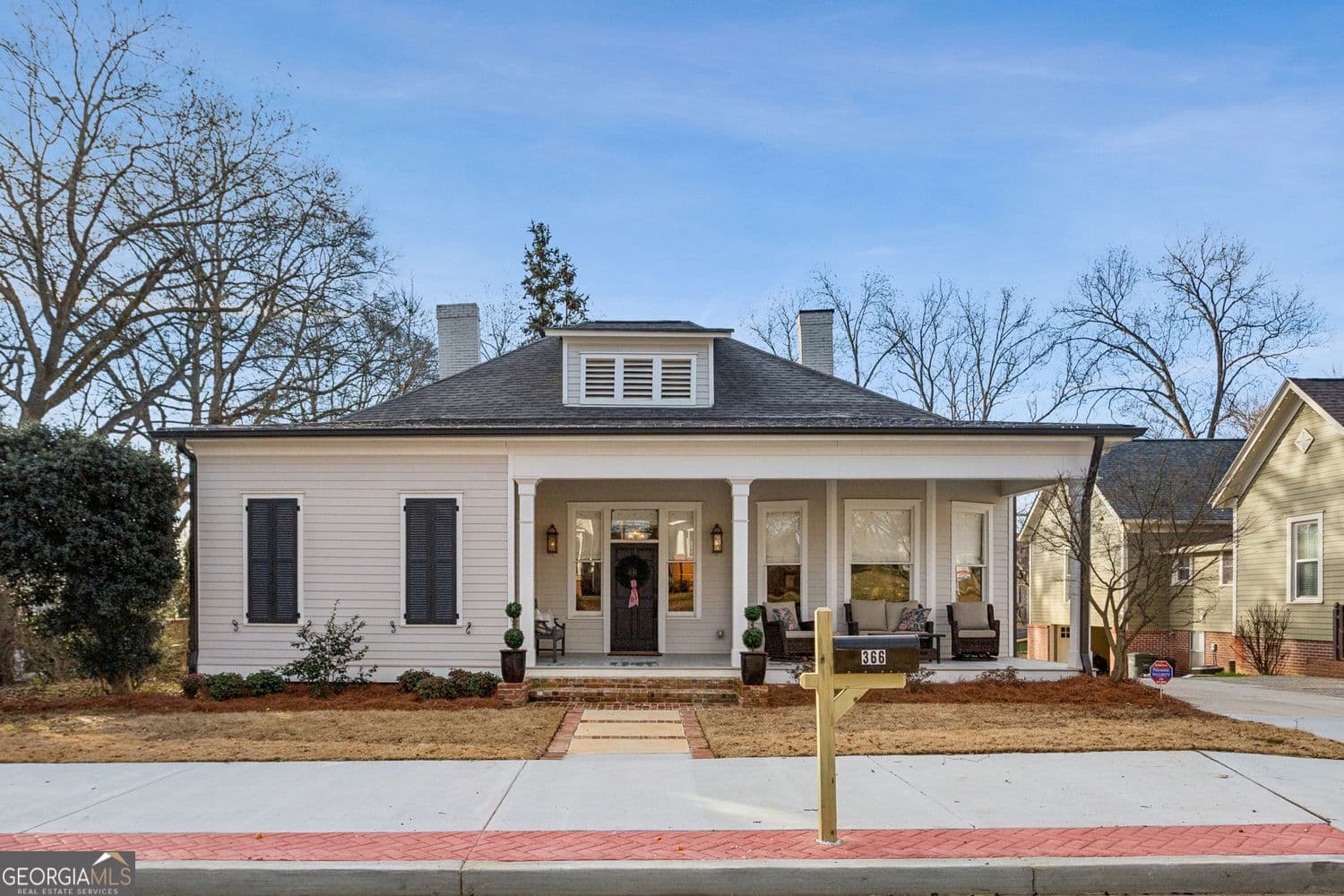 366 E Dixie Se Ave — photo 1