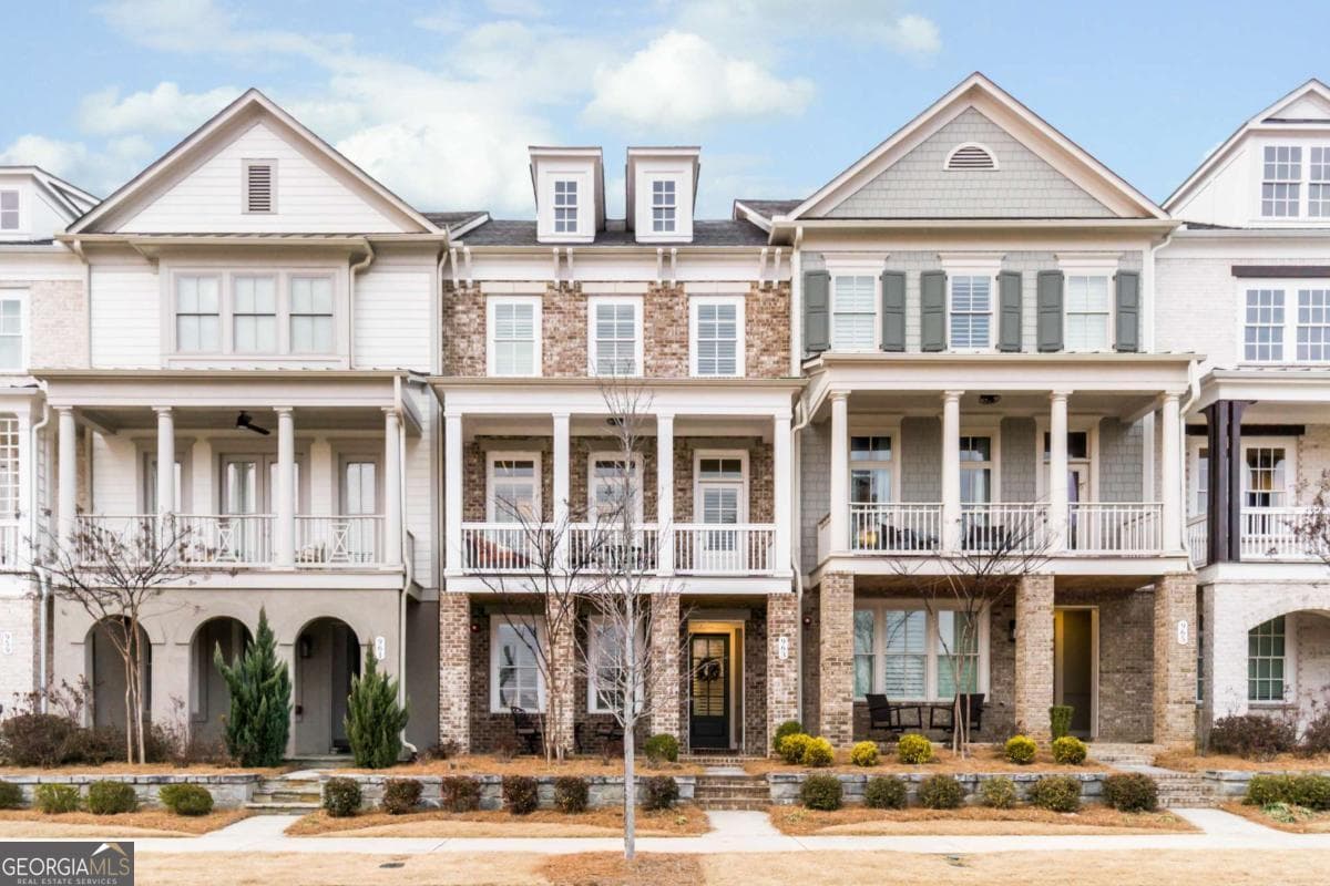 963 South On Main Dr — photo 1