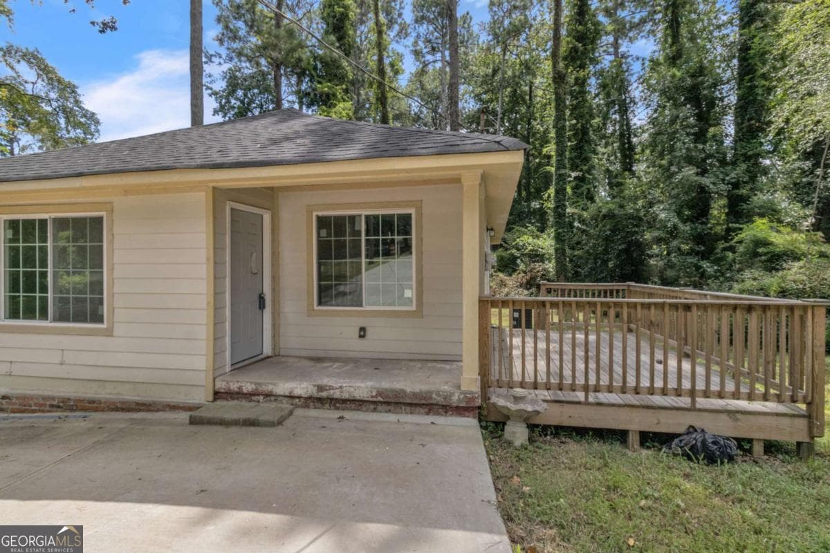 332 Lee St — photo 1