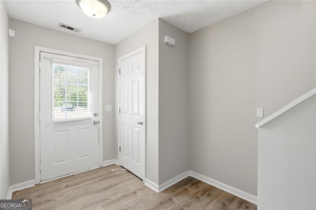 158 Meadowlark Pl — photo 2