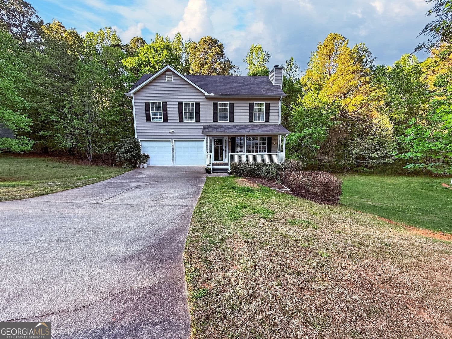 172 Lena Ln — photo 1