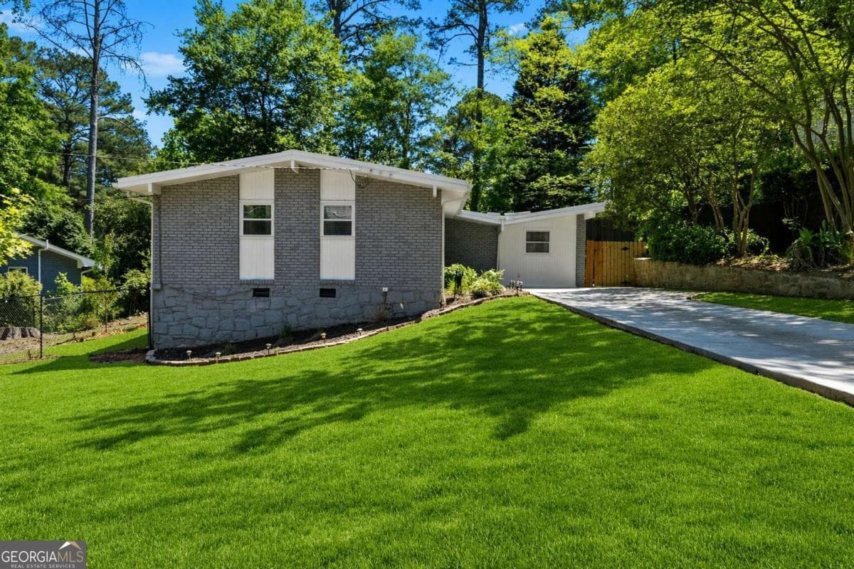 2485 Wentworth Ne Dr — photo 2